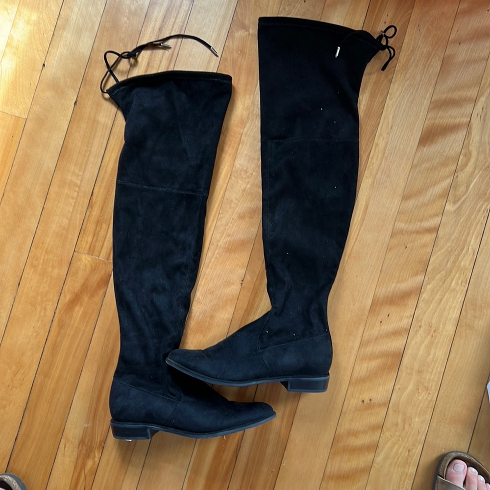 Marc Fisher knee high black boots